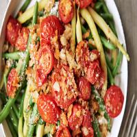 Green Beans with Tomatoes and Crispy Breadcrumbs_image