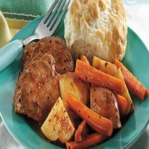 Slow-Cooker Barbecued Turkey and Vegetables_image