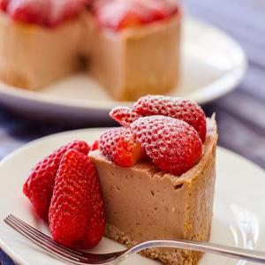 Gluten-Free Vegan Strawberry Cheesecake_image