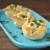 Creamed Turkey in Toast Cups image
