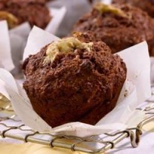Low-Fat All-Bran Banana-Cocoa Muffins_image