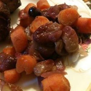 Roasted Grapes and Carrots_image