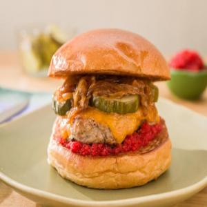 Turkey Burgers with Cranberry Relish_image