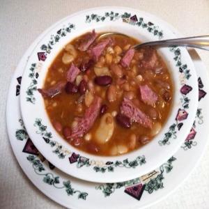 16 Bean Soup with Smoked Porkette Shoulder Butt_image