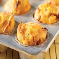 Cheesy Chili-Cornbread Muffins Recipe image