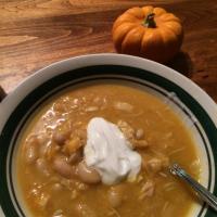 Hearty Pumpkin-White Bean Soup_image