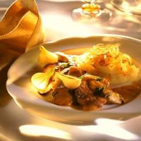 Filet Mignon with Mushroom Sauce and Mashed Potatoes_image