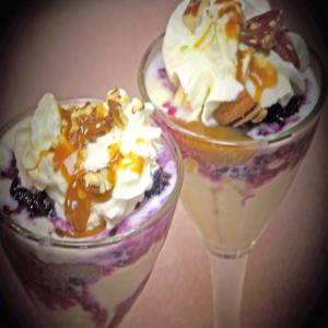 Low Fat Ice Cream Sundae_image