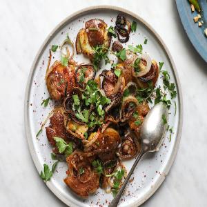 Crispy Smashed Potatoes with Fried Onions and Parsley_image