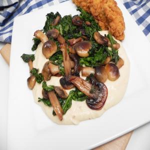 Mushroom and Kale Stir-Fry over Navy Beans_image