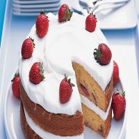 Strawberry Cake with Whipped Cream_image