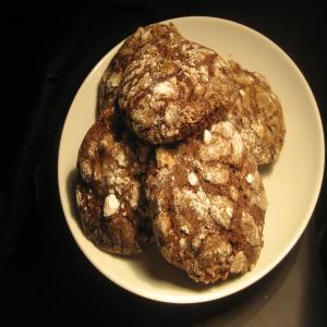 Chocolate Crackle-Top Biscuits_image