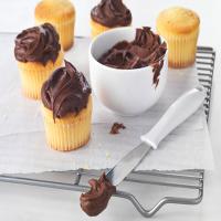 BAKER'S ONE BOWL Chocolate Frosting image