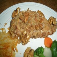 Walnut and Herb Crusted Chicken_image
