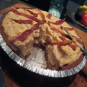 Frozen Peanut Butter Pie With Candied Bacon_image
