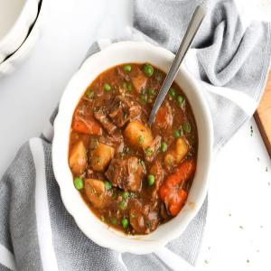 Easy Crockpot Irish Beef Stew - Midwest Life and Style Blog_image