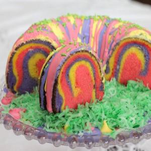 Rainbow Ring Easter Basket Cake_image