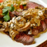 Flat Iron Steak with Mushroom Sauce_image
