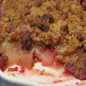 Cranberry Pear Crunch With Granola Topping_image