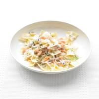 Farfalle Pasta with Smoked Salmon and Cream Cheese_image