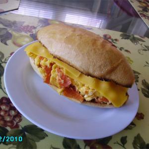 Scrambled Egg and Pepperoni Submarine Sandwich_image