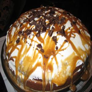 Pecan Butter & Caramel Birthday Cake_image