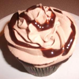 Chocolate Bar Cream Cheese Cupcakes_image