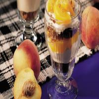 Creamy Caramel-Peach Parfaits_image
