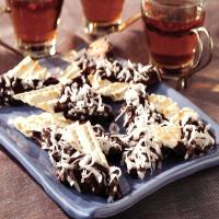 Chocolate-Dipped Matzos for Passover_image