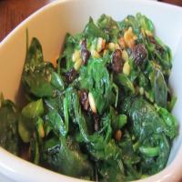Spinach With Pine Nuts_image