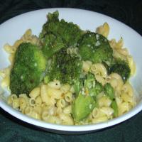 Spicy Broccoli Pasta image