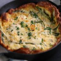 Asparagus and Cheese Popover with Spicy Herb Oil_image