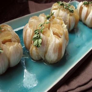 Whole Roasted Garlic image