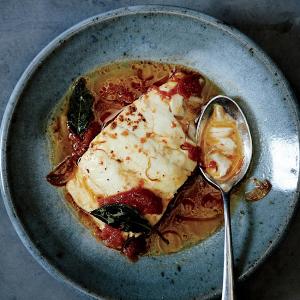 Poached Cod with Tomato and Saffron_image