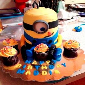 How To Make Best Birthday Minion Cake image