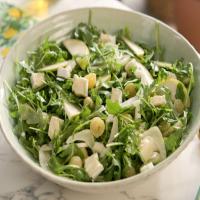Arugula Salad with Quick-Pickled Grapes, Fennel, Pear and Brie_image