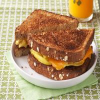 Scrambled Egg Sandwich to Go_image