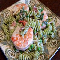 Spinach Penne, Peas and Shrimp in a Cream Sauce_image