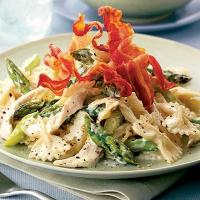 Farfalle with chicken, asparagus & pancetta image