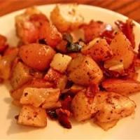 Homefried Potatoes with Garlic and Bacon_image