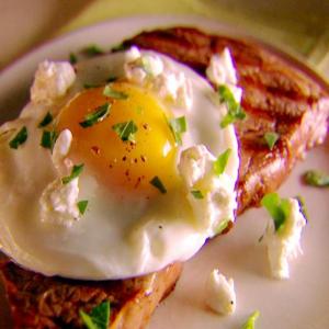 Grilled Tuscan Steak with Fried Egg and Goat Cheese_image