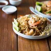 Shrimp Pad Thai For Four_image
