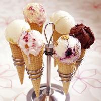 Easy vanilla ice cream image