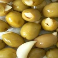 Garlic Stuffed Green Olives_image