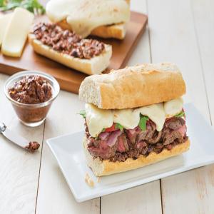 Grilled Pepper Steak and Mozzarella on Baguette_image