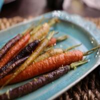 Honey-Roasted Rainbow Carrots image