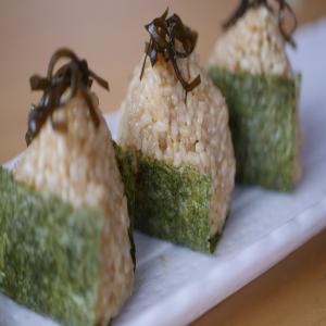 Shio Kombu Onigiri (Japanese Seasoned Kelp Rice Ball)_image