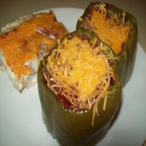 Beefy Stuffed Bell Peppers_image
