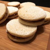 Alfajores (Dulce de Leche Sandwich Cookies) image
