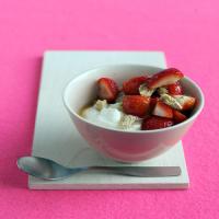 Yogurt with Strawberries and Honey image
